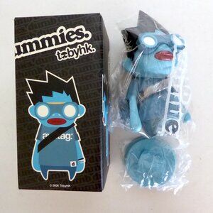 NEW 2006 TOBYHK DUMB DUMMIES BLUE DESIGNER VINYL COLLECTIBLE FIGURE
